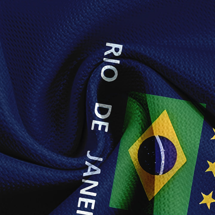Camiseta masculina com estampa da bandeira brasileira